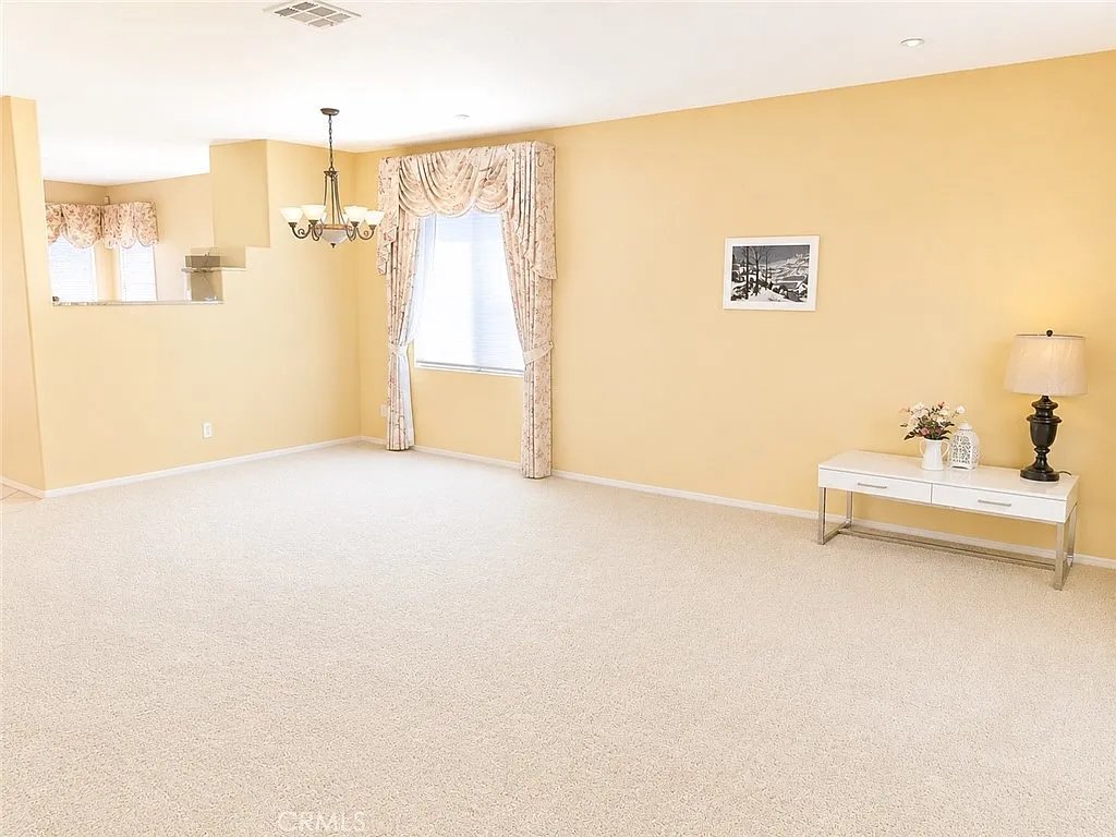 4 bed, 3.0 bath, 2885 sqft, $4,600 — Photo 2