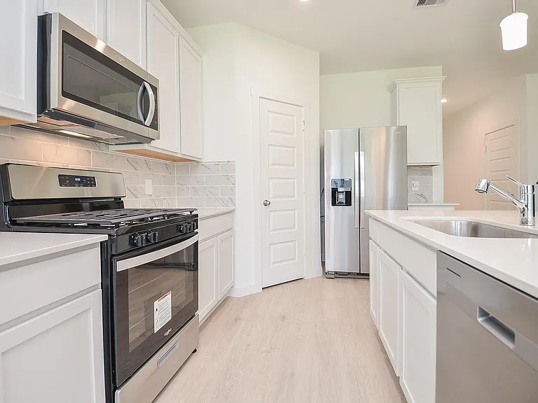 4218 Berwick Park Ln — Photo 12