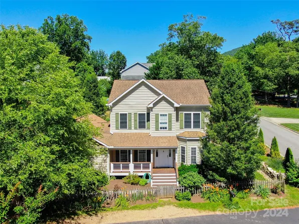 1 Forest Park Ln, Asheville, NC 28803