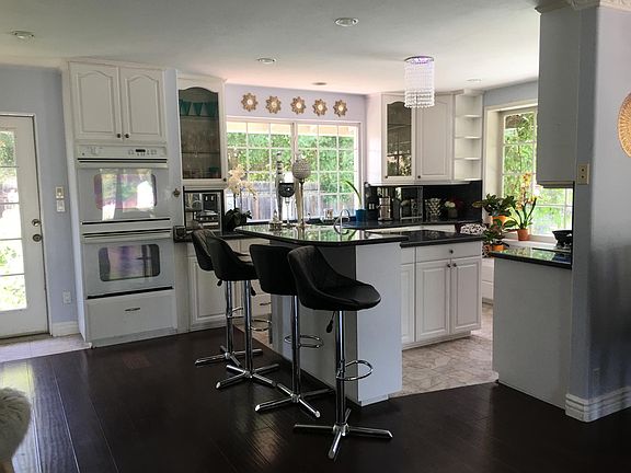 4th image of 12391 La Bella Dr