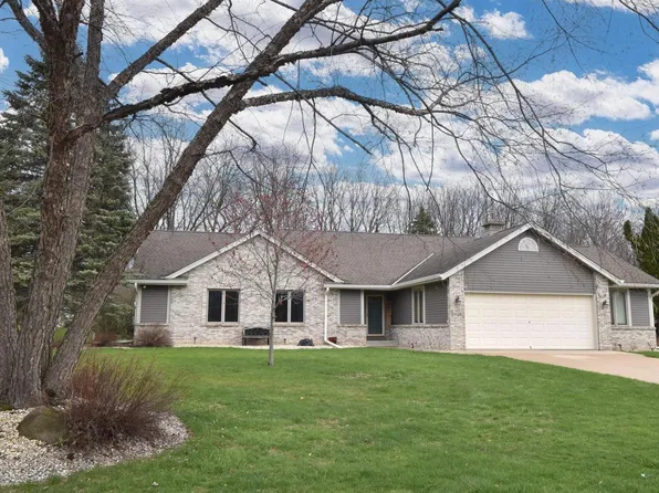 N73W22600 White Ash COURT, Sussex, WI 53089