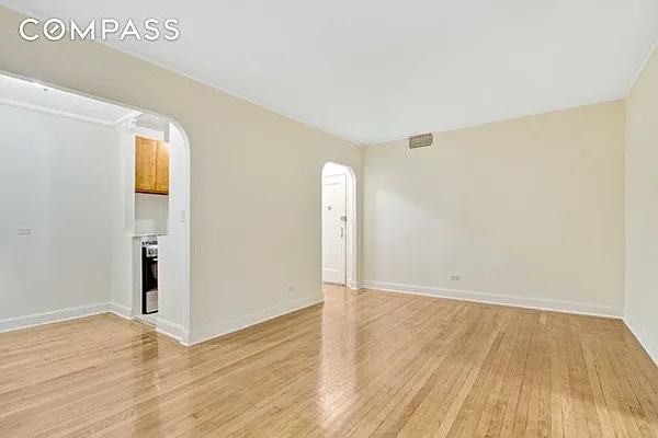 Rented by Compass | media 14