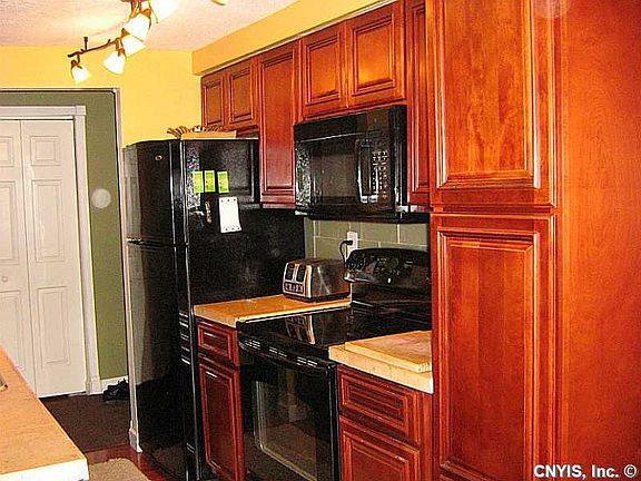 2nd image of 482 Idlewood Blvd #482