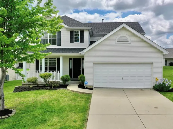 718 Saybrook Falls Dr, Fairview Heights, IL 62208