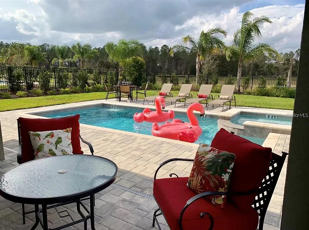 6 bed, 6.0 bath, 2831 sqft, $4,500 — Photo 3