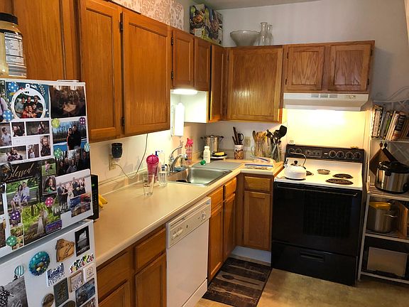 2nd image of 37 Caswell St APT 4