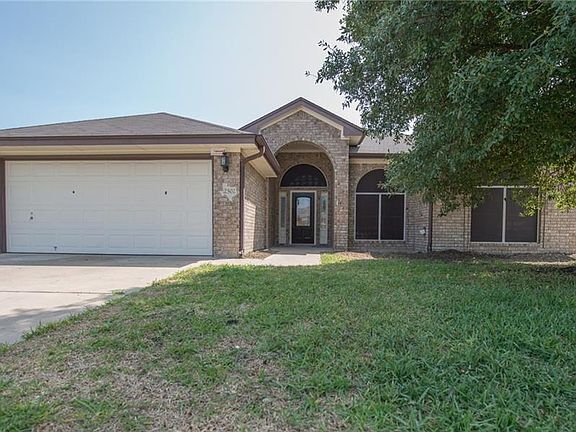 2nd image of 2502 Wisteria Ln