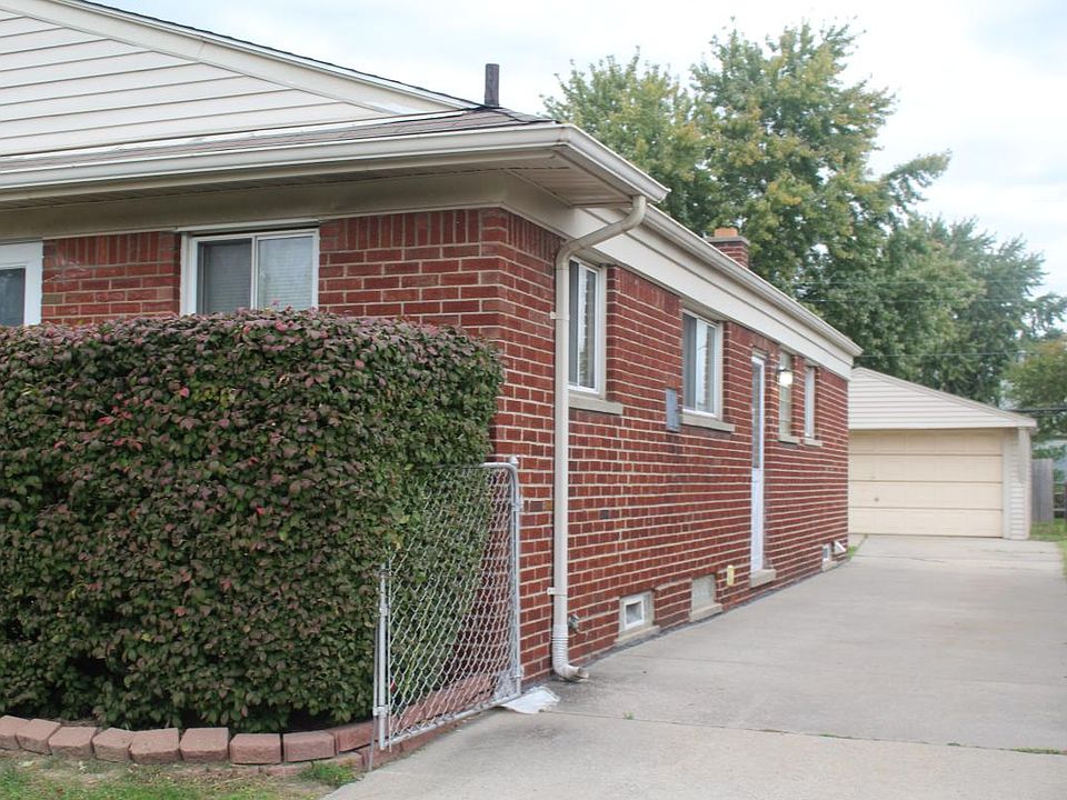 2nd image of 16887 Chesterfield Ave