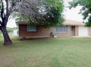 914 Circle Dr, Sunrise Beach, TX 78643