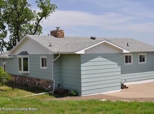 710 10th St W, Lemmon, SD 57638