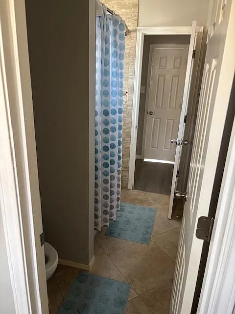 2 bed, 1.5 bath, 3000 sqft, $979 — Photo 4