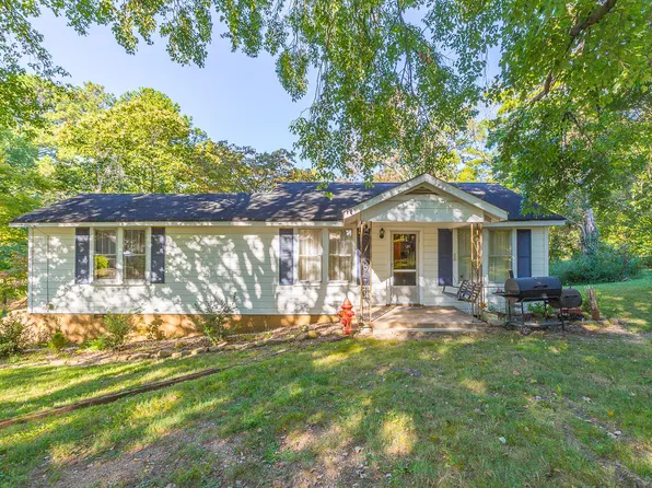 15 Broadway St, Rossville, GA 30741