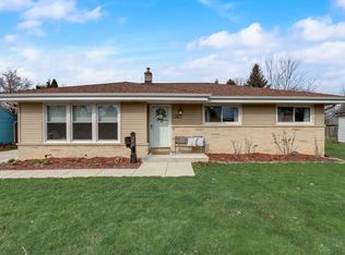 5485 N 26th St, Glendale, WI 53209