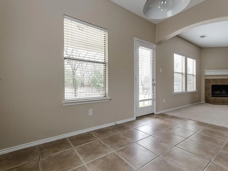 249 Niagara Falls Dr — Photo 23