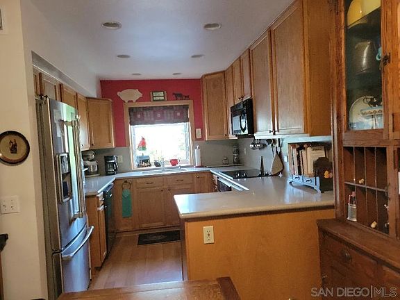 2nd image of 9881 Aldergrove Ln