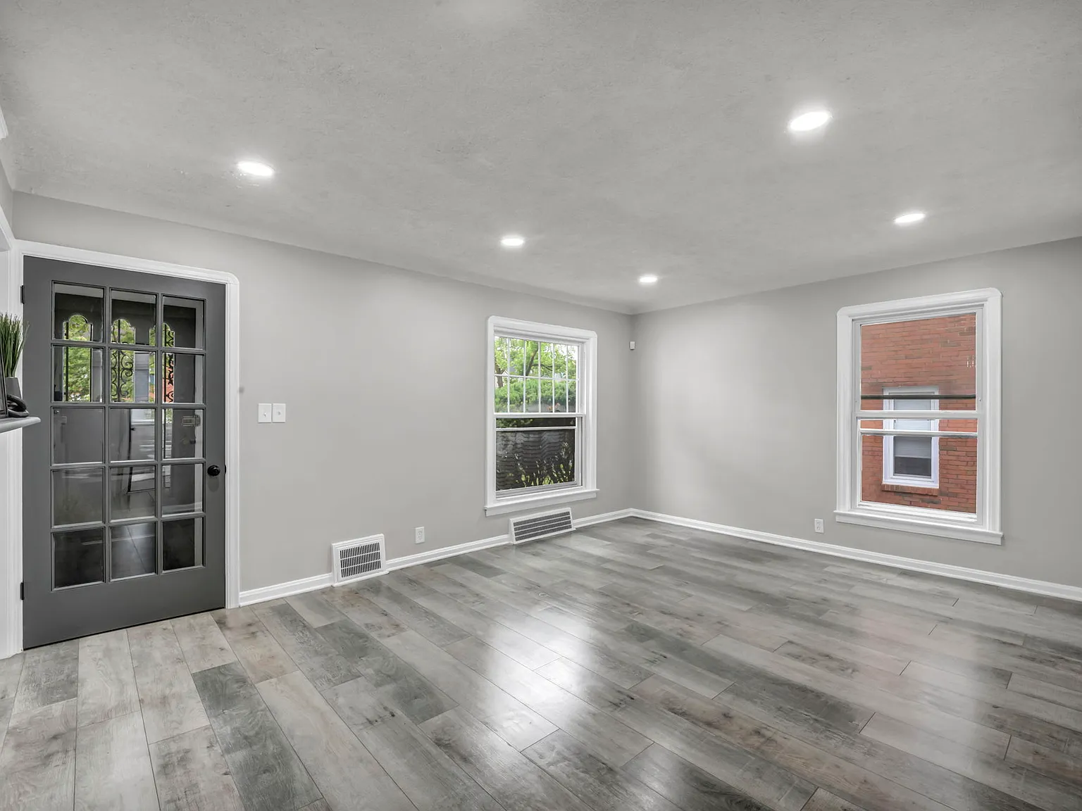 4 bed, 1329 sqft, $1,750 — Photo 3
