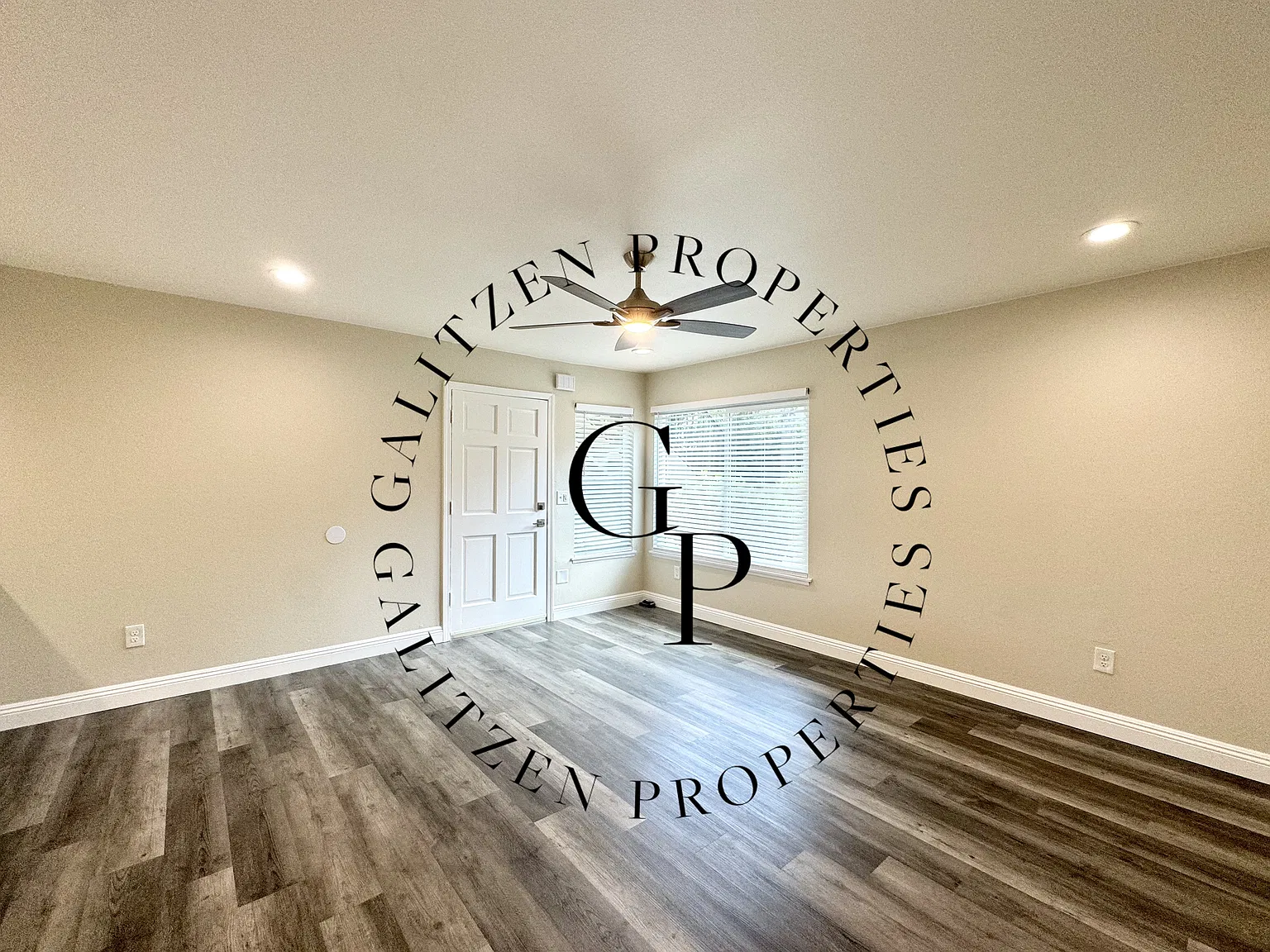 16852 Green Ln — Photo 2