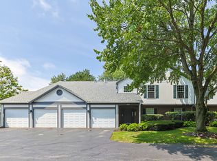 220 Hampshire Ct UNIT 101A, Naperville, IL 60565