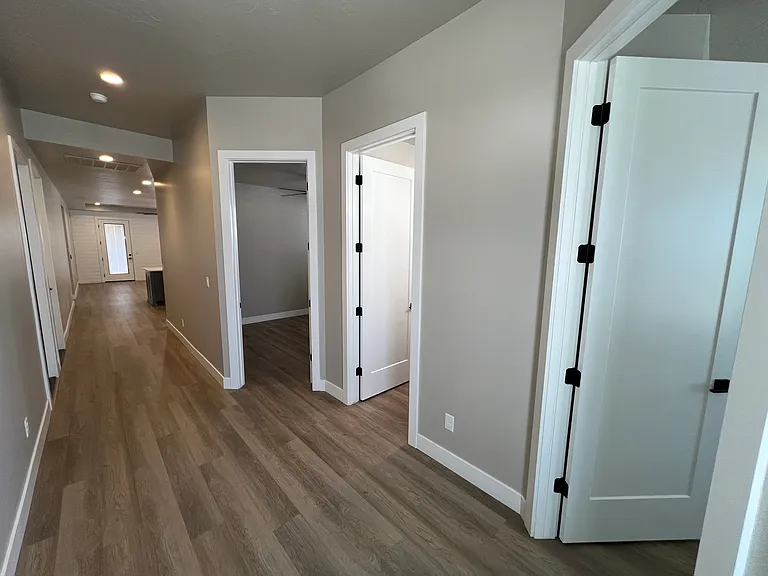 2213 W 320 S — Photo 16