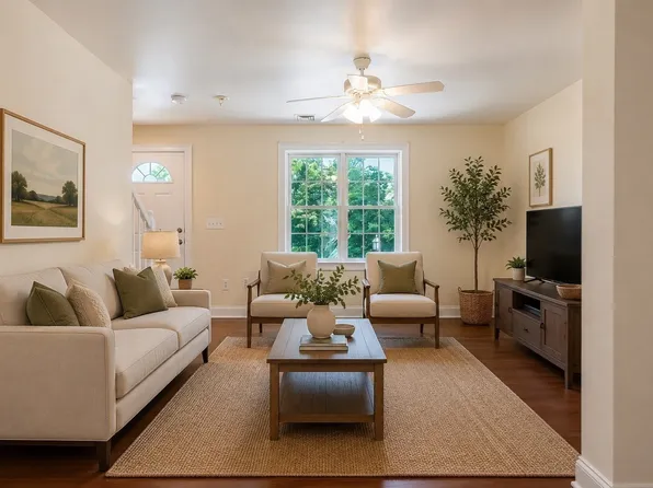 5055 N Main St #3, Fall River, MA 02720