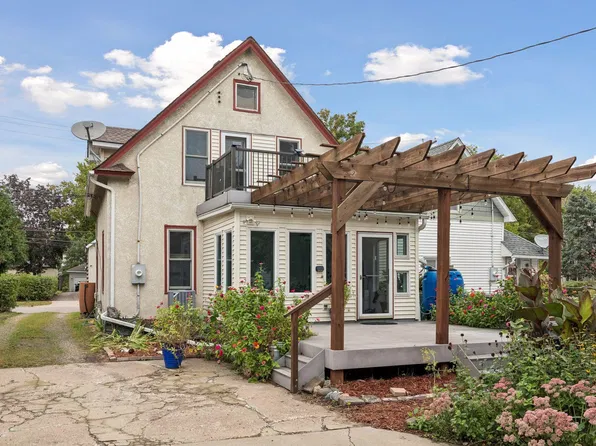 30 22nd Ave NE, Minneapolis, MN 55418