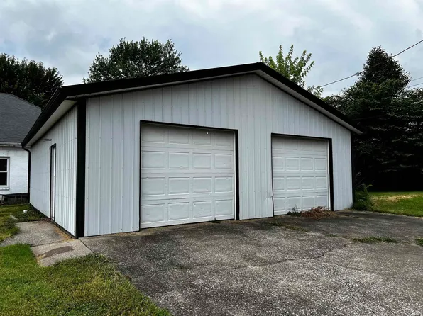 902 E Walnut St, Washington, IN 47501