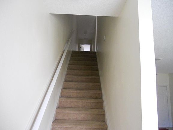 5th image of 874 Southern Creek Dr