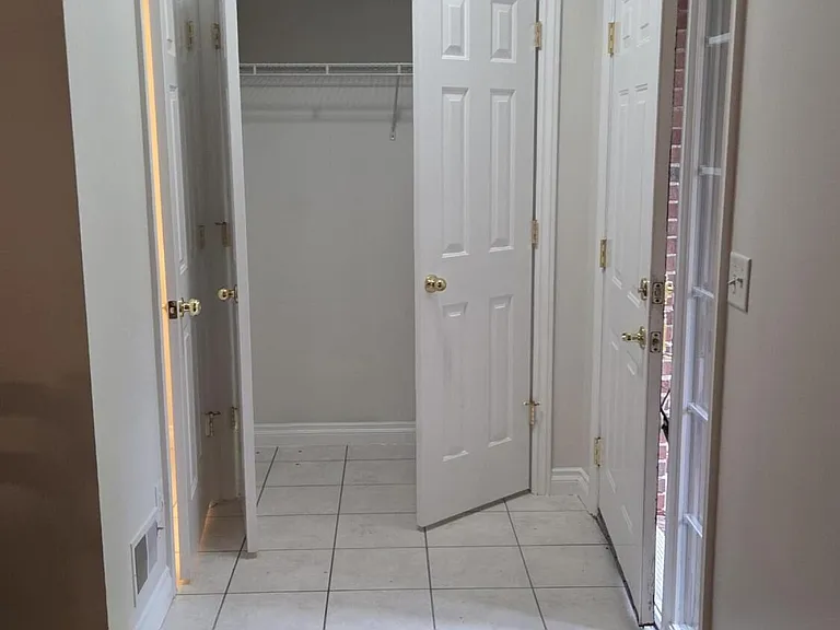 5722 Wellesley Ln — Photo 6