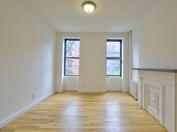 4th image of 411 W 48th St #3RE