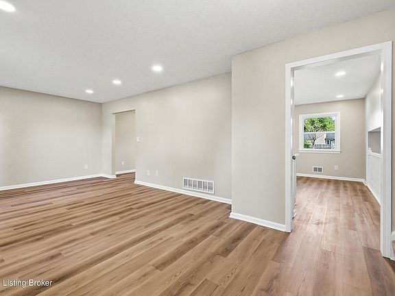 5th image of 4767 Shenandoah Dr