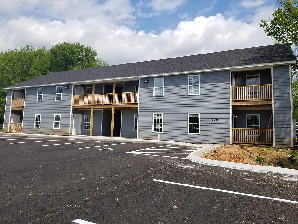 708 Old Morgantown Rd