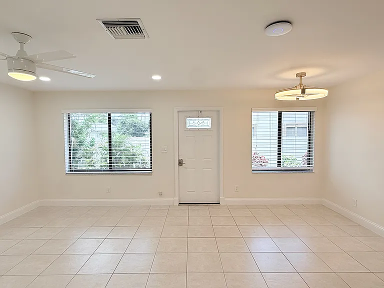 825 Dogwood Dr #B — Photo 5