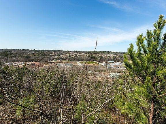 5th image of 1001 Castlemaine Way