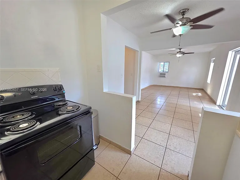 7501 Byron Ave #1A — Photo 14