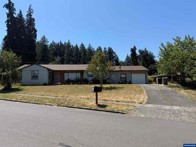 1050 1st Ave, Sweet Home, OR, 97386