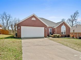 5245 S 60th Pl, Rogers, AR 72758