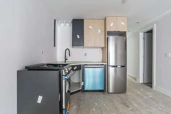 Rented by Brooklyn Group | media 25