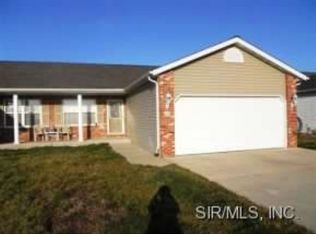 30 Chase Way, Highland, IL 62249
