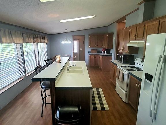 2nd image of 8661 Knottsville Mount Zion Rd