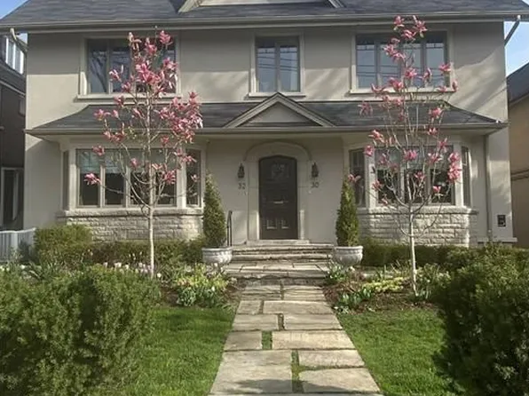 32 Edmund Ave, Toronto, ON M4V 1H3