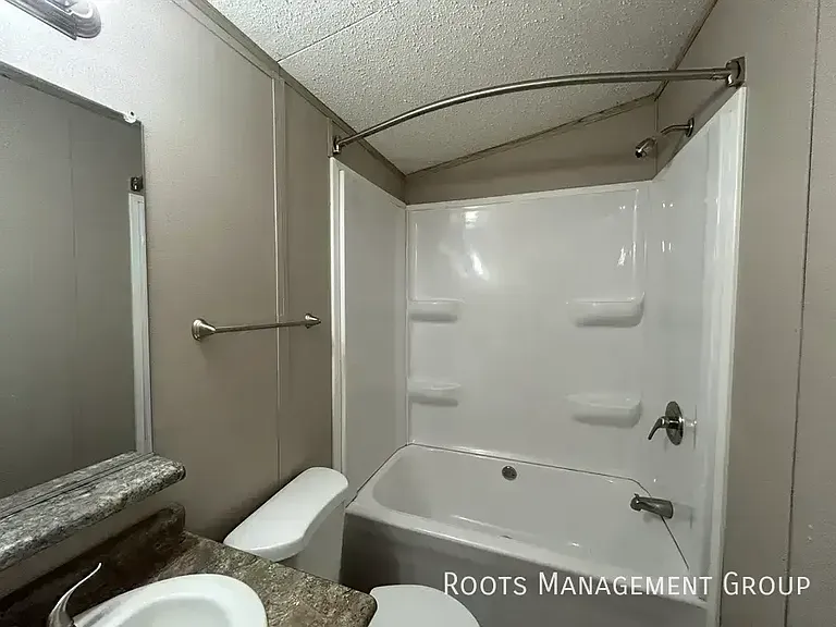 213 Riviera Courts Dr #213 — Photo 8