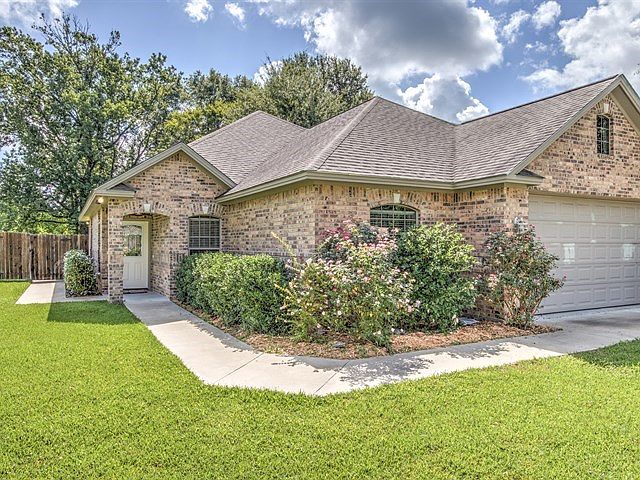 1st image of 1713 Courtney Ln