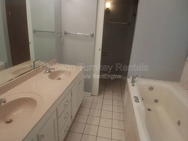1204 E 166th Pl — Photo 20