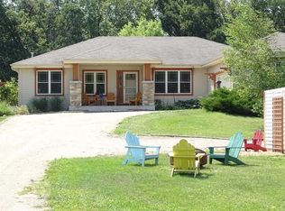 S87W13445 Priegel Dr, Muskego, WI 53150