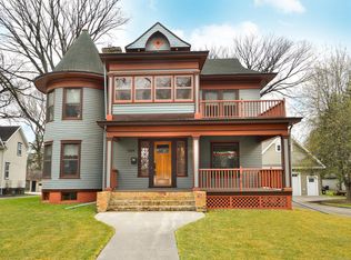 504 Reeves Dr, Grand Forks, ND 58201