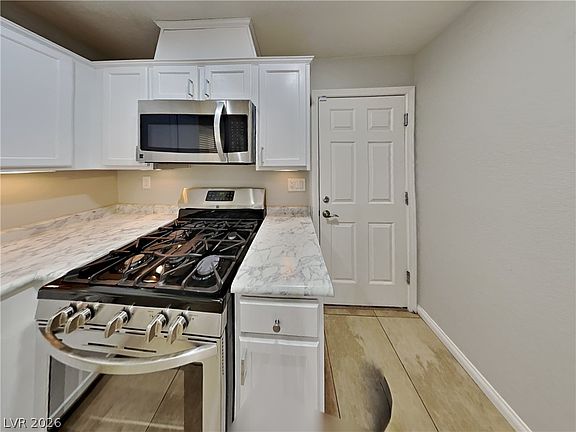 5th image of 7954 Carmel Heights Ave