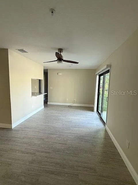 2 bed, 2.0 bath, 915 sqft, $1,550 — Photo 3