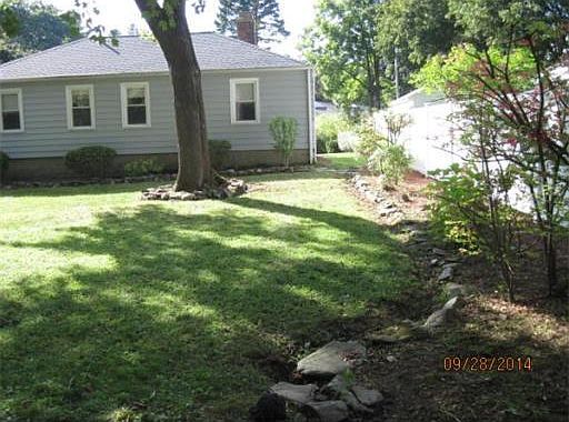 2nd image of 105 S Flagg St