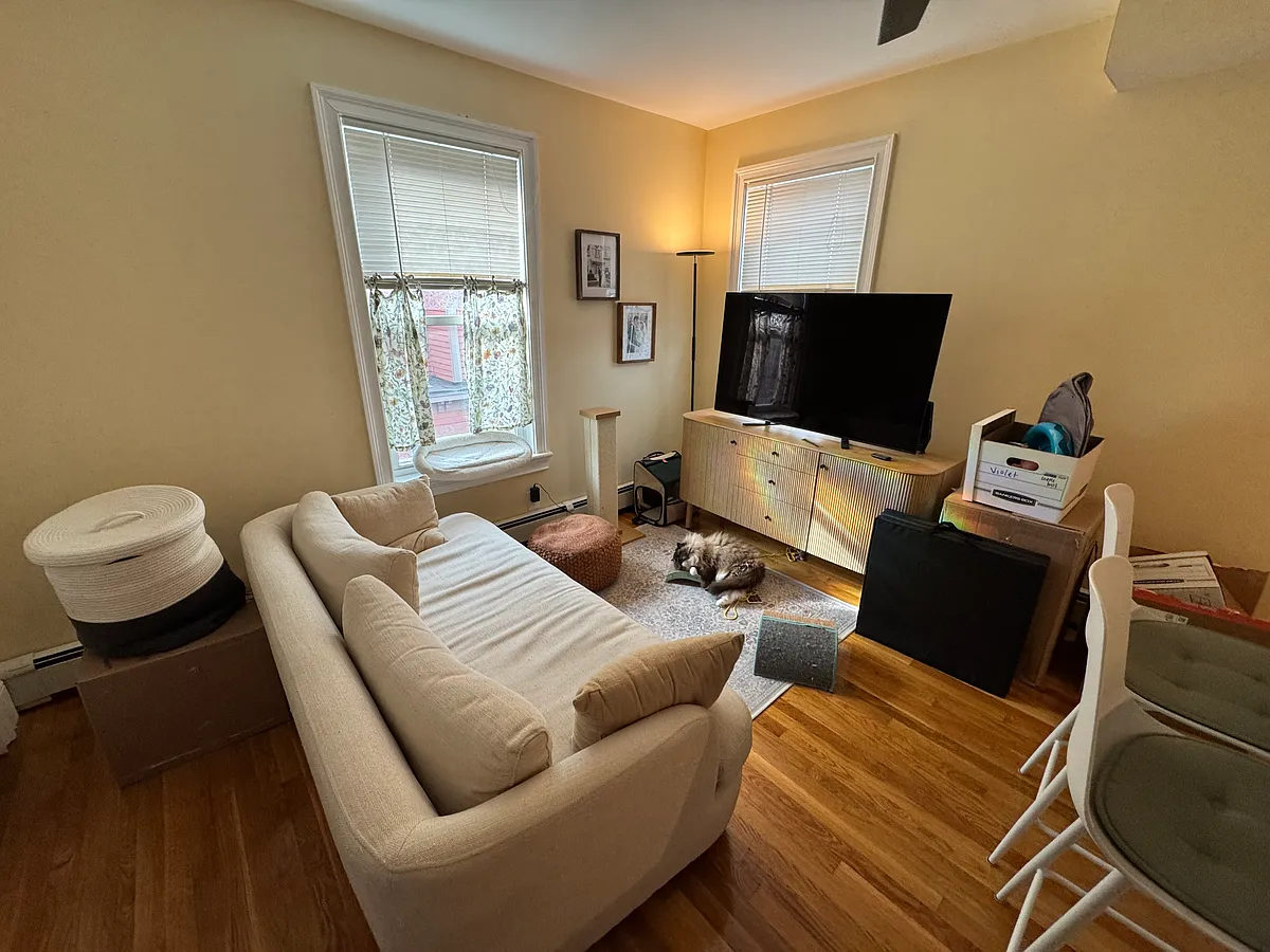 Building Photo - 65 Walden St #5