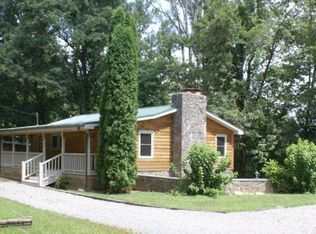 102 Mayflower Ln, Sylva, NC 28779